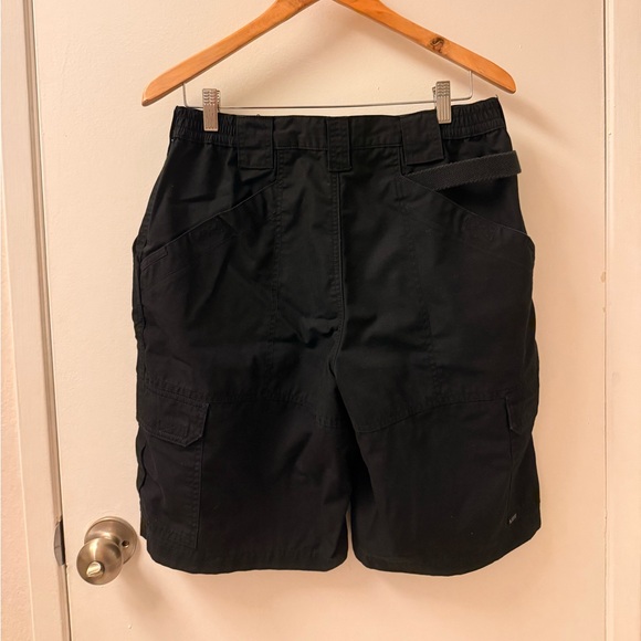 5.11 Tactical Men's Black Cargo Shorts - Picture 2 of 5